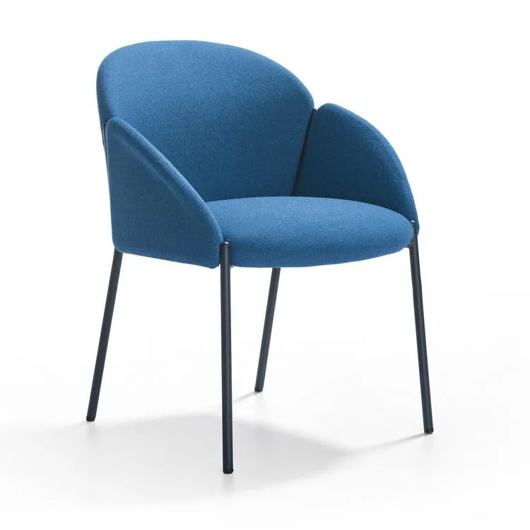 Andrea Chair by Artifort