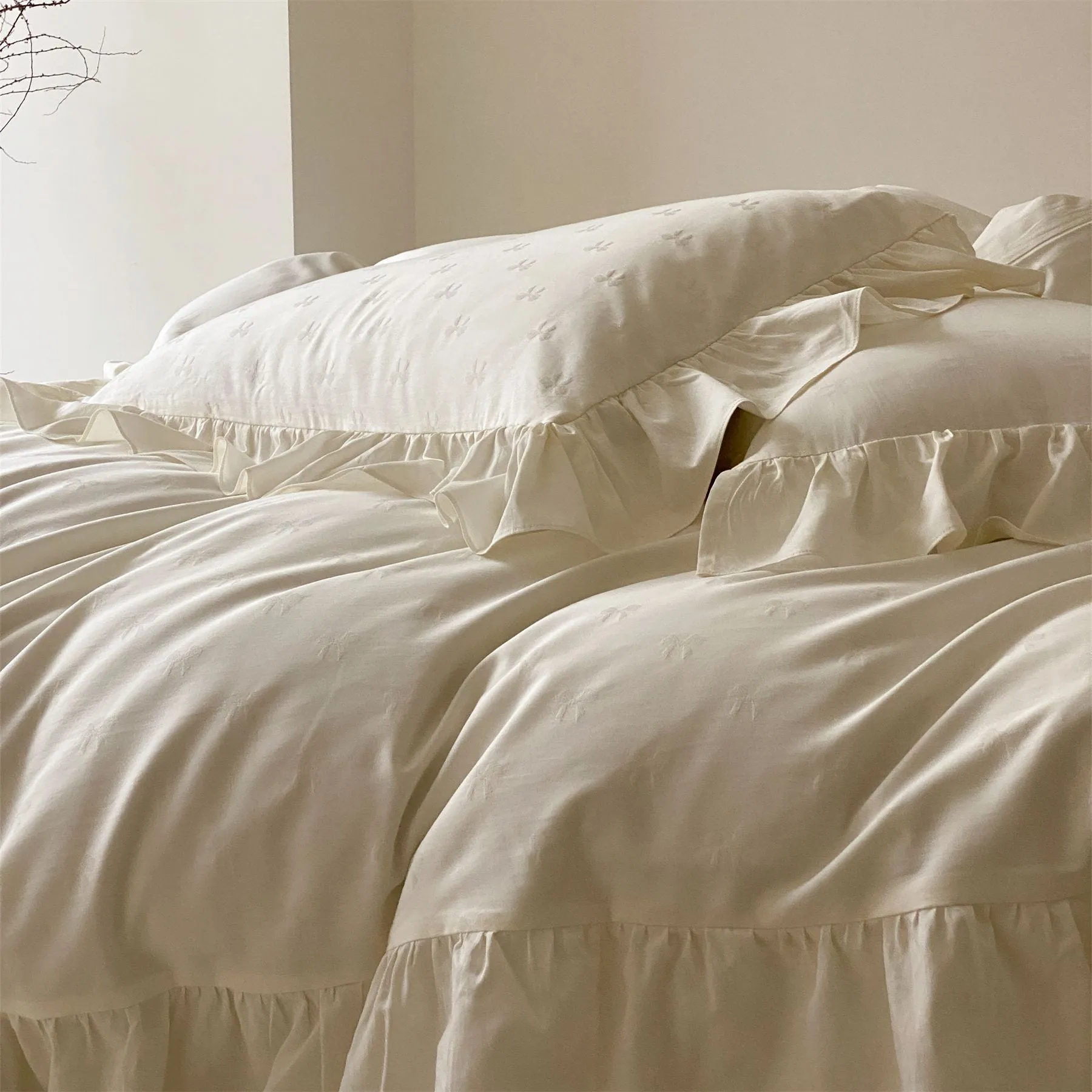 Mimi Ribbon Ruffle White Bedding Set