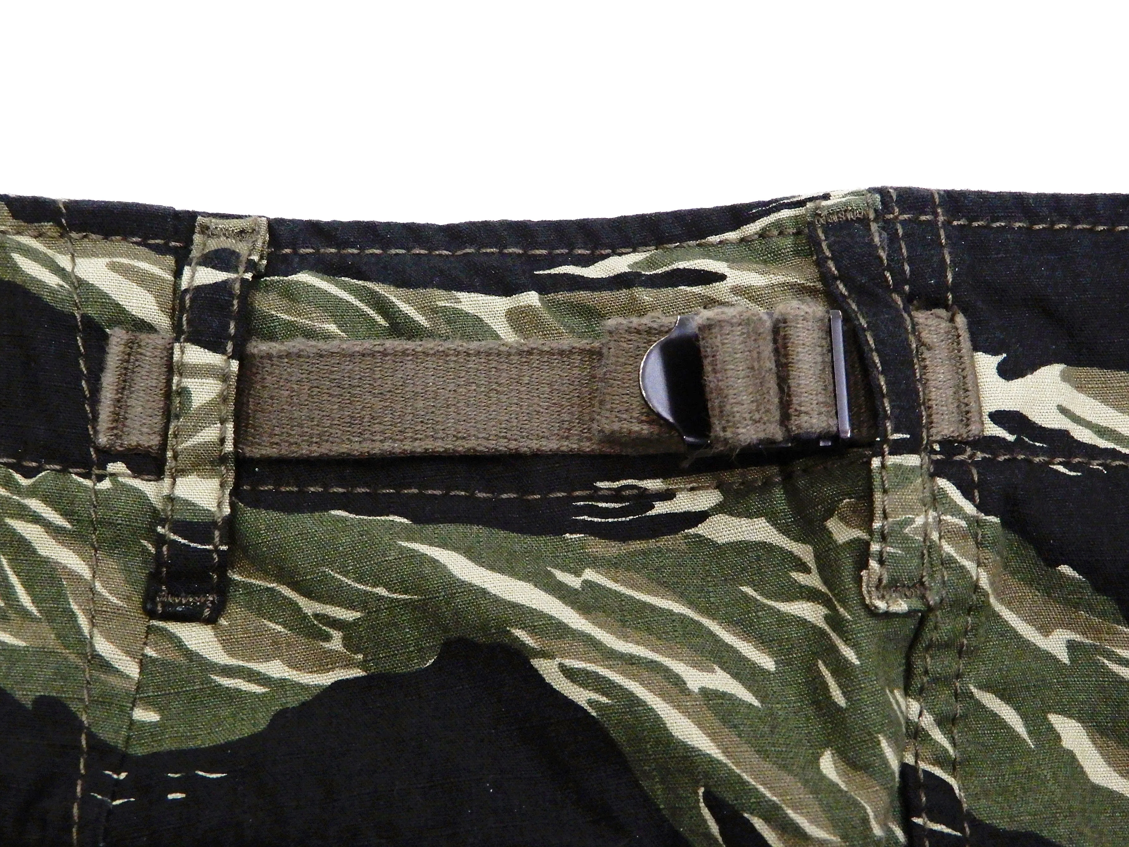 TOYS McCOY Men's Military Cargo Shorts Tiger Stripe Camouflage Pattern TMP1902